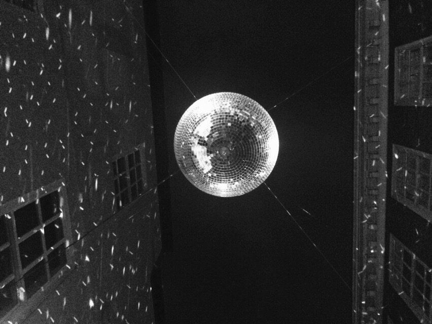 fionacpearson's tweet photo. Is it a silvery moon?? Nooo, a disco ball in #TheShambles @IlluminateYork Thx @Gabs_Pearson! Amazeballs! #IY2015 https://t.co/4xj4Id3knX