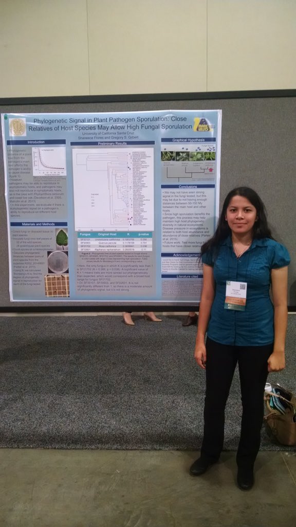 Shaneece Flores presenting her work at #SACNAS2015