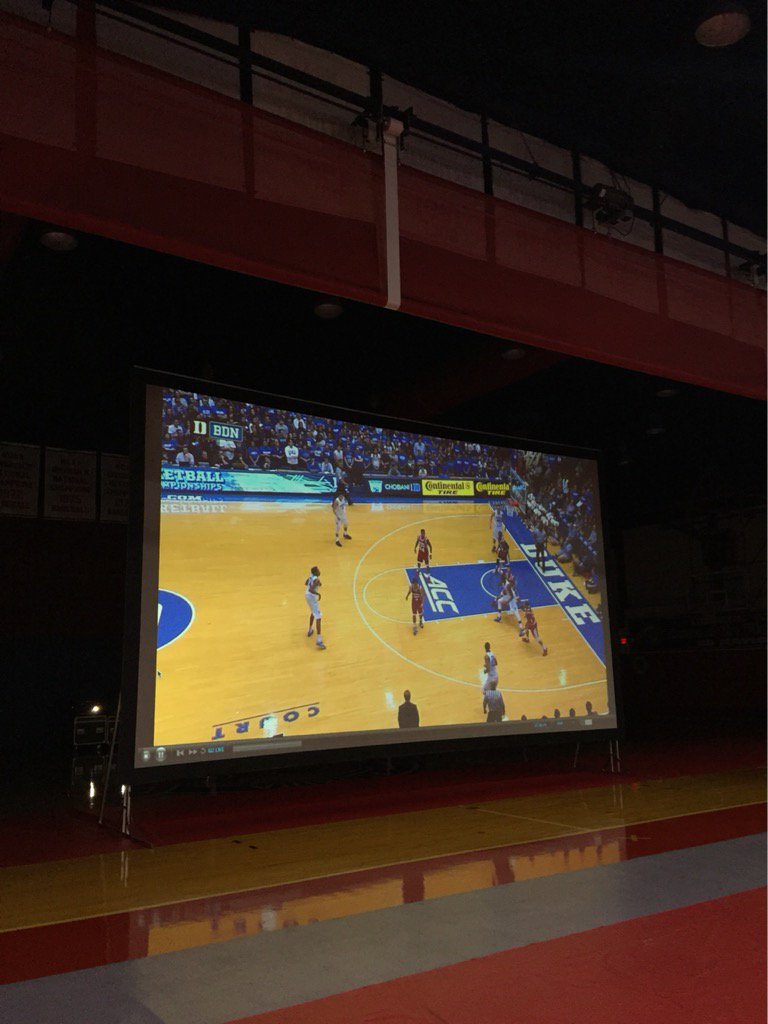LambdaChiFSC's tweet photo. Mocs vs. Blue Devils! #DIvsDII #battleofthenationalchampions #gomocs https://t.co/hCd3MQvSNe
