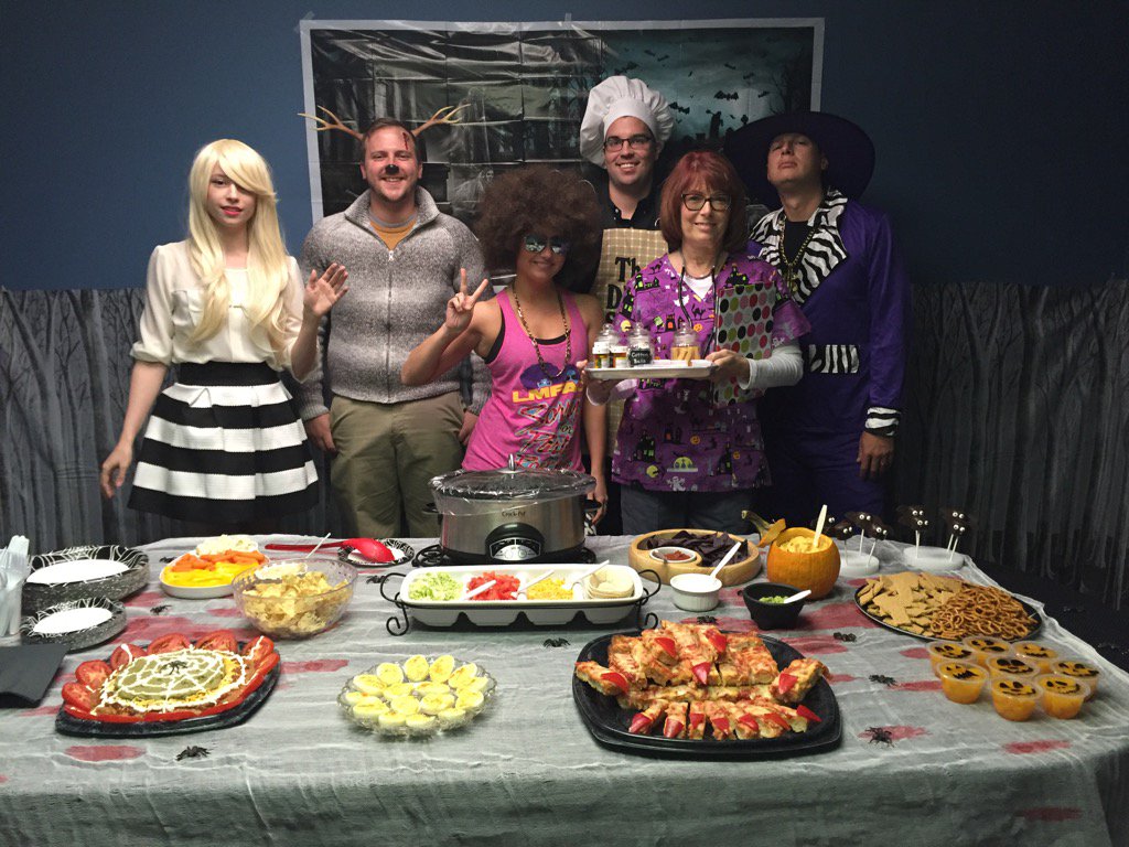 BGJasonEck's tweet photo. Our team @BlueGrace_NJ soaking up the holiday #BOOGRACE15 #Sizzler #Hollaween https://t.co/JD52pNb37T