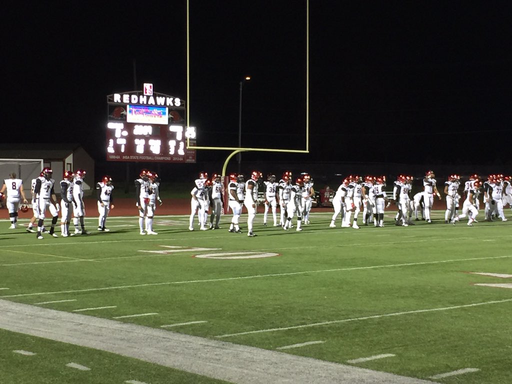 BHSRaiders's tweet photo. Uni Watch!
Chrome Red Helmets/White Jersey/White Pants!
#WeAreTheBrook
#YouWantThoseUnis
#RaiderNation
#BrookLife https://t.co/rDYErlif3s