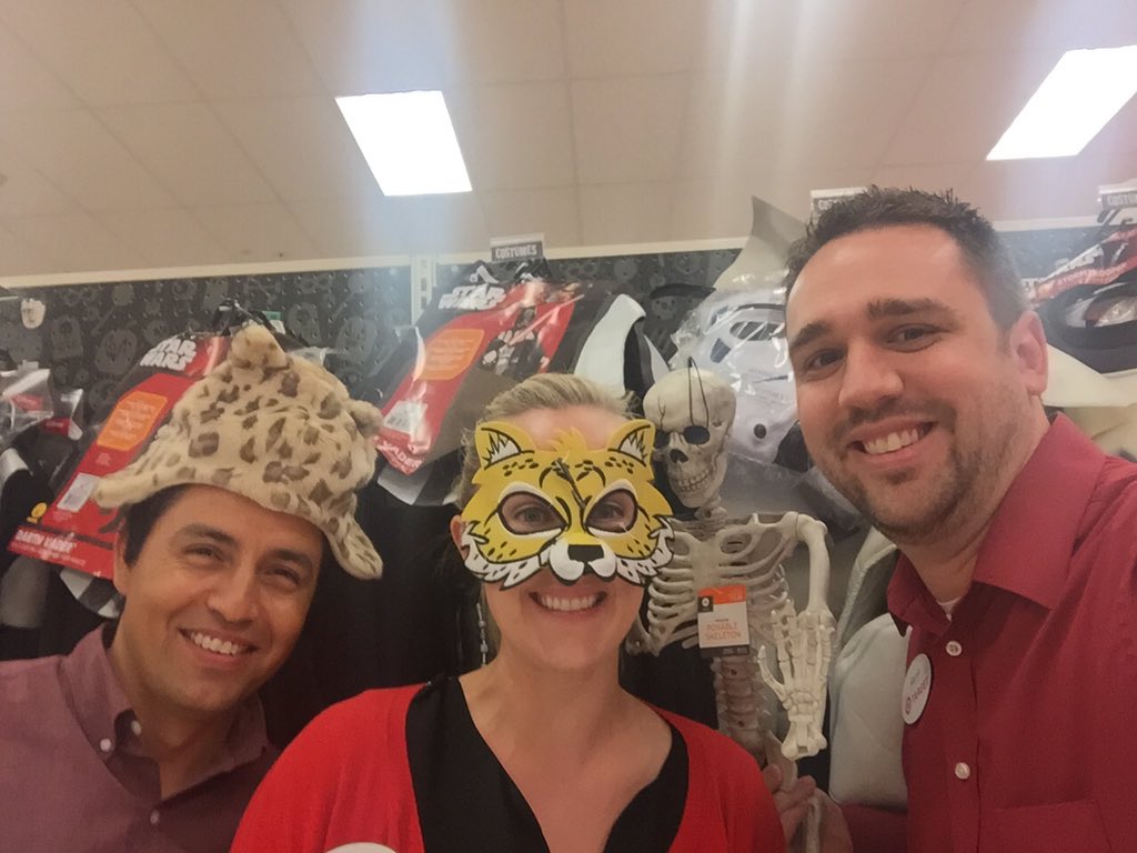T2347 answering the a call to action and driving seasonal sales! <a href="/adam_navin/">Navin Prasad</a> <a href="/angel_yanke/">Angel</a> <a href="/Dgriddle/">Dave Riddle</a>
