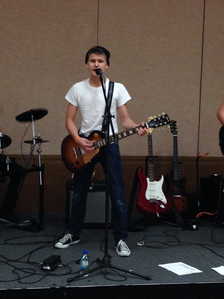 learningstance's tweet photo. @_D_Strike_ rehearsal for tonight's show at Caboto Club https://t.co/qmAml41ew7