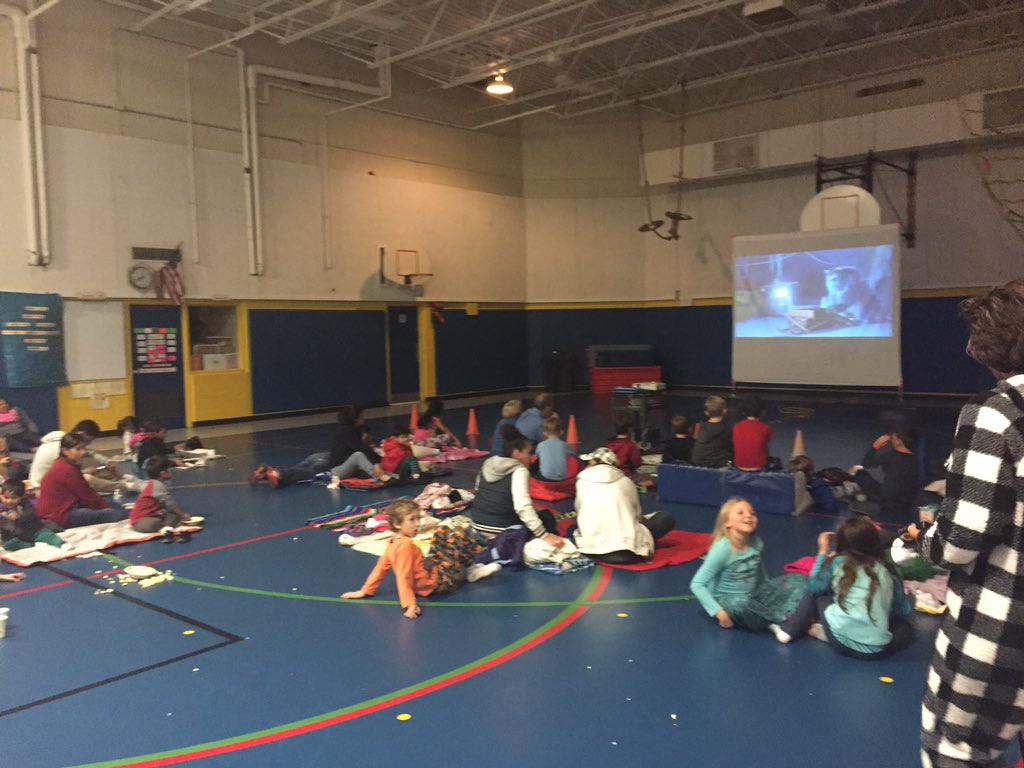JodyManning's tweet photo. Barcroft families rock PTA movie night!#BRCPride @taraMdiva @reich_nathan @CBounet @BarcroftLibrary https://t.co/YpOa3PDKOq