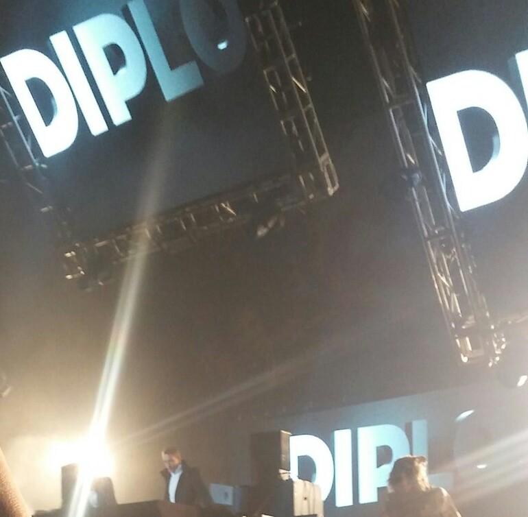 DBStar13's tweet photo. Wicked 😈 Halloween 2015 Diplo⭐⭐⭐ https://t.co/2pGCKVFfUe