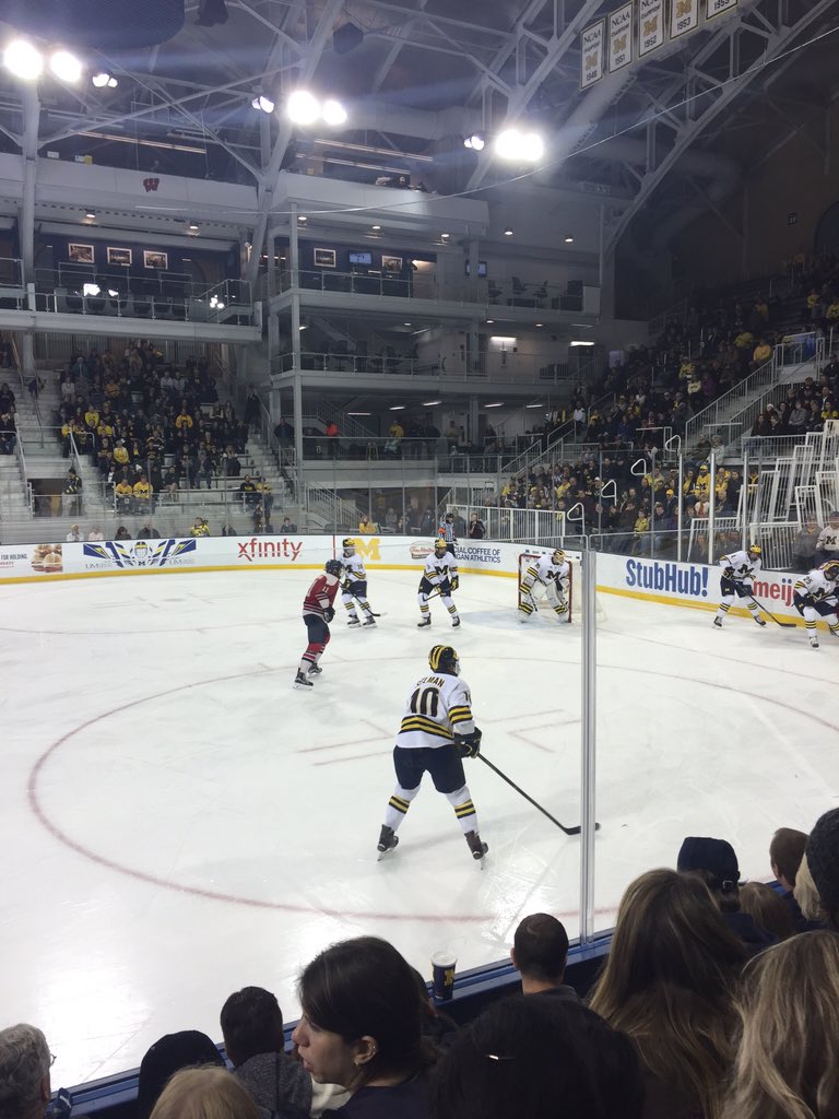 stampejd's tweet photo. Let's go Michigan hockey! @umichhockey @ConnorRNolan #GoBlue https://t.co/SRA9lGsP4C