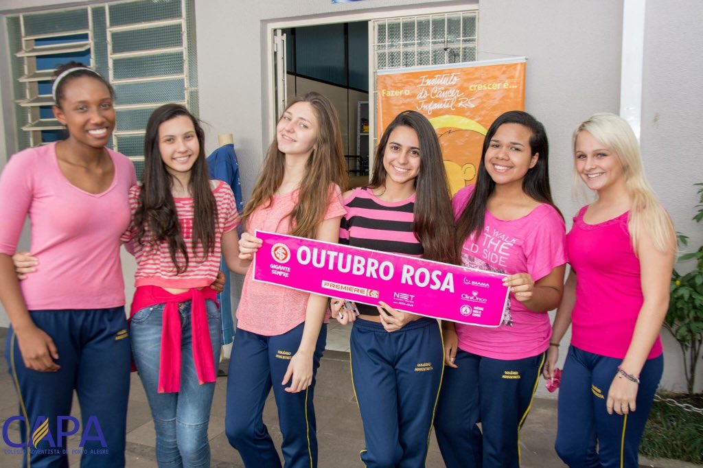 chapa1capa's tweet photo. Integrantes do Grêmio mostraram seu apoio nessa sexta feira! #outubrorosa https://t.co/dv87cbIuTe