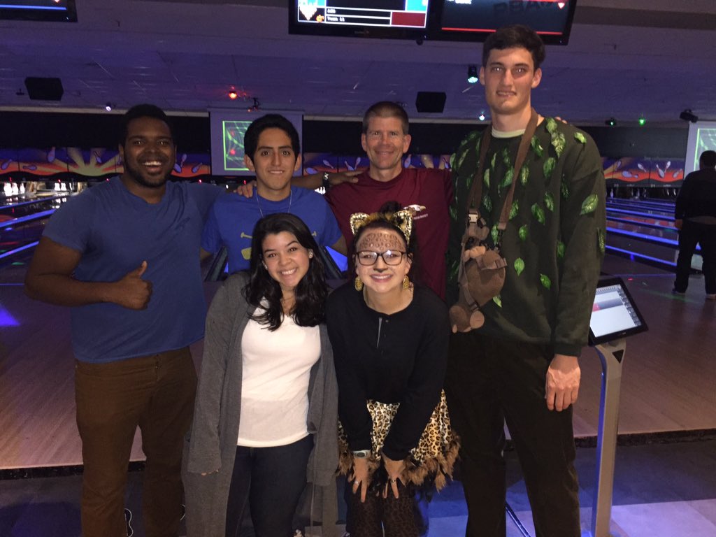 JdeSteiguer's tweet photo. Loving bowling with these @okchristian students! #BWB15 https://t.co/LIbGAieBVp