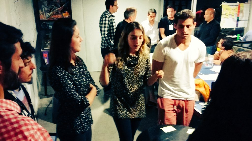 lean_motion's tweet photo. Hora de prototipar las ideas de los equipos en @WayraAr. #MVP #LSMBA https://t.co/Eql0IB7I7c