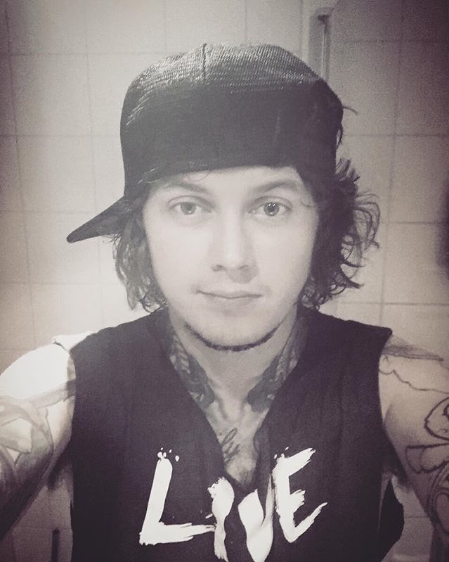 HUGE HAPPY BIRTHDAY TO BEN BRUCE! HAVE AN AMAZING DAY YOU BEAUTIFUL BASTARD!   