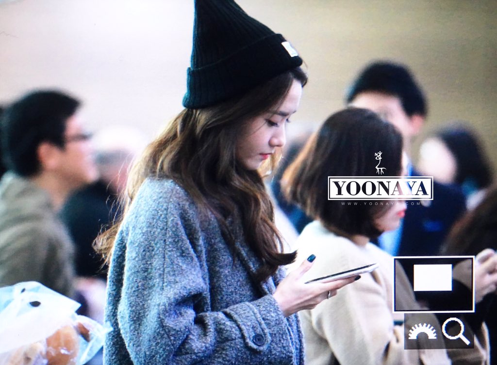 [PIC][31-10-2015]YoonA khởi hành đi Đài Loan để tham dự Fansign cho thương hiệu "H:CONNECT" vào sáng nay CSmx0VKUYAAsYCY