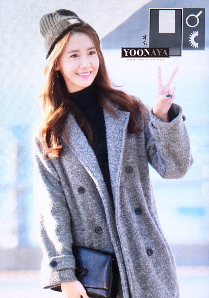 [PIC][31-10-2015]YoonA khởi hành đi Đài Loan để tham dự Fansign cho thương hiệu "H:CONNECT" vào sáng nay CSmxuF0UEAACuR_