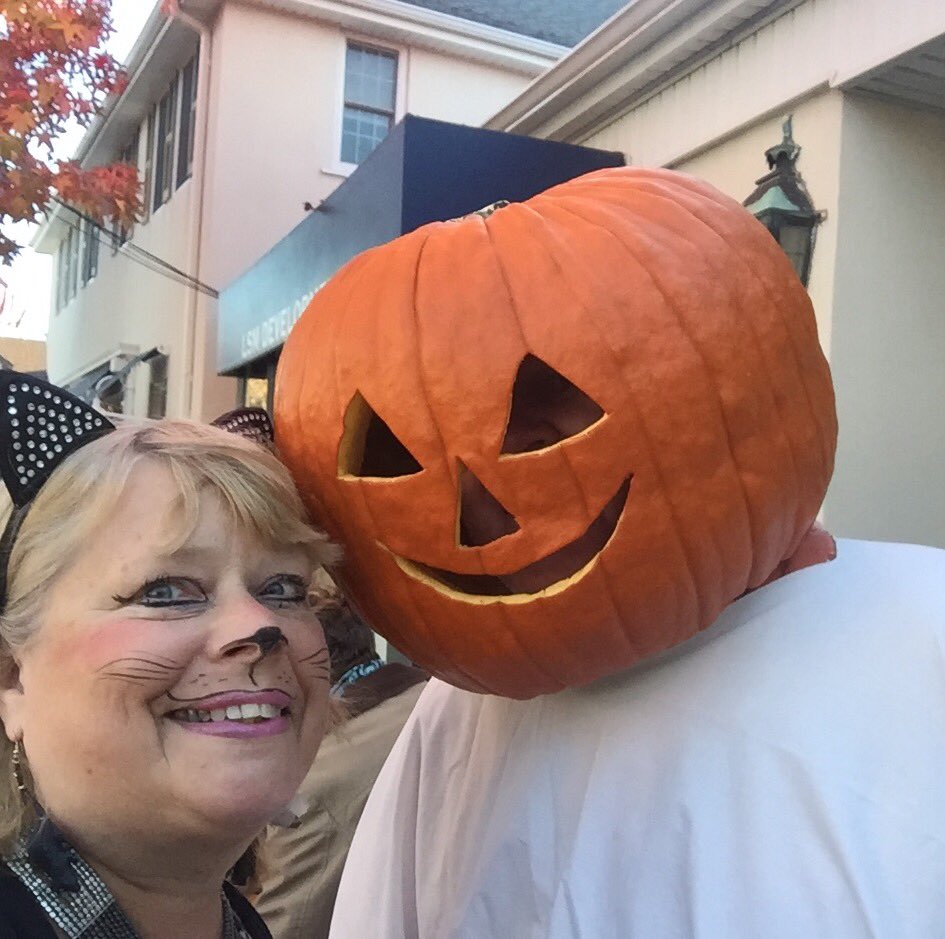 JeanneNewYork's tweet photo. 🎃Happy Halloween🎃Meet my new boyfriend! His name is Jack🎃❤️ https://t.co/60w4atzn3i