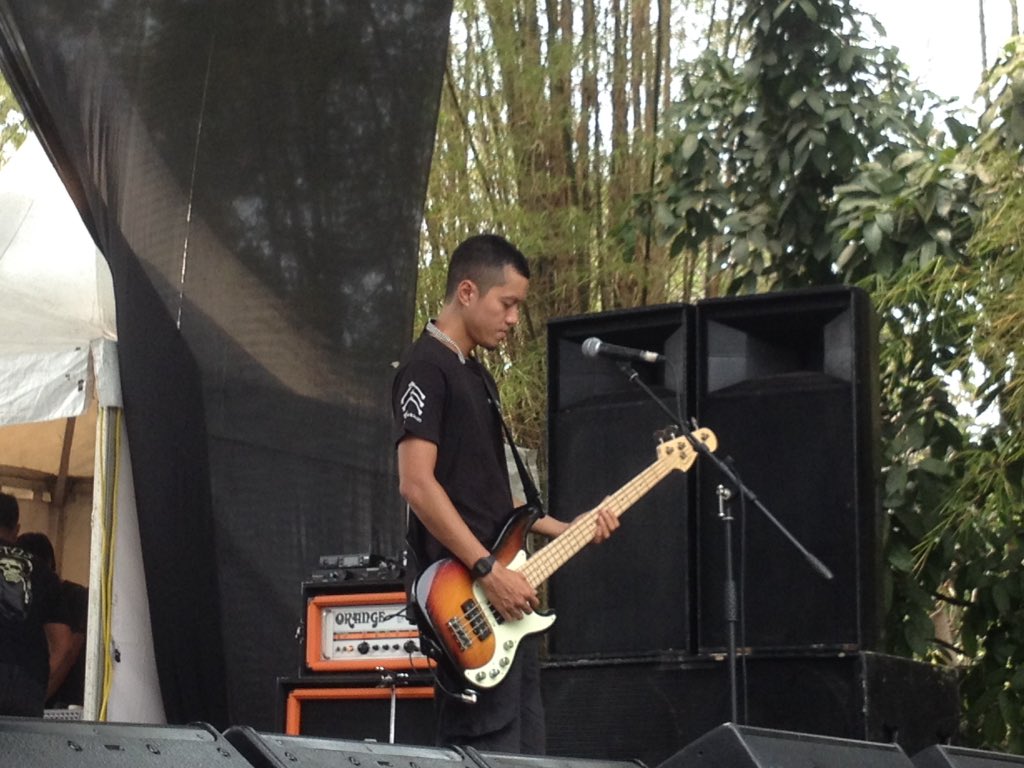 rocktoberID's tweet photo. Soundcheck @aparatmati @sammybramantyo @RickySiahaan @edykhemod @seringai #rocktoberID https://t.co/0uNcVn29lB