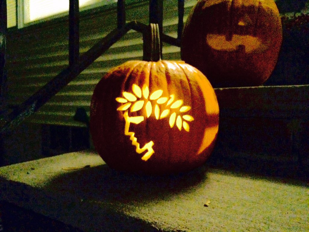 Have you ever seen a cooler pumpkin? Happy Halloween! #Thrylos #Olympiacos