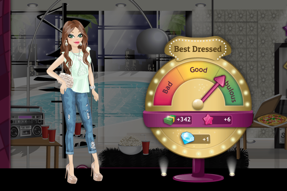 danniatous's tweet photo. Oh, wow! It seems I’m the best dressed at the party! #SUPERSTARLIFE https://t.co/jTirNQIy76 https://t.co/qMILSu8Uaq