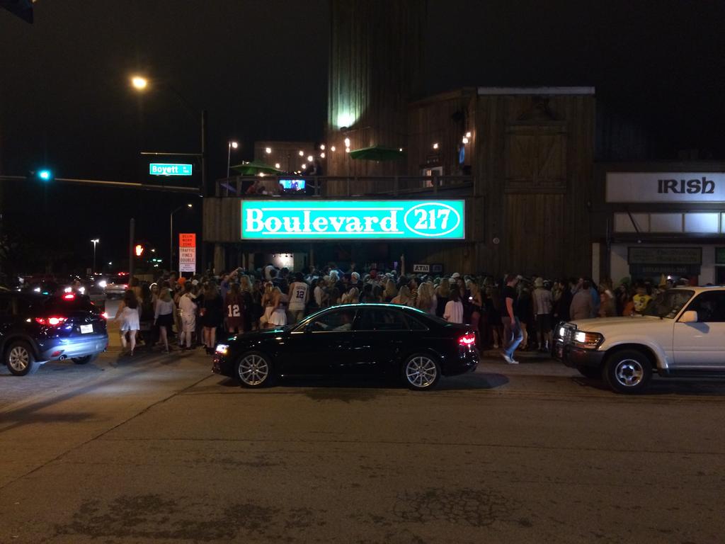 Boulevard217's tweet photo. Happy Halloween https://t.co/ZKgRAu52t3