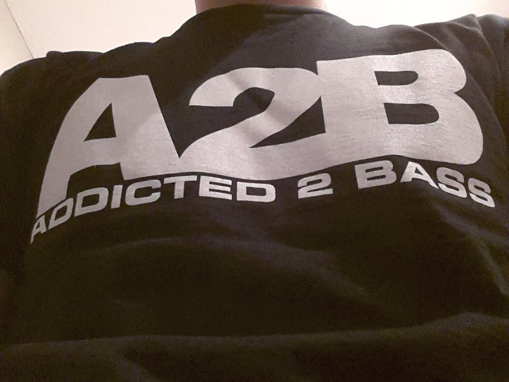 FaesAllan's tweet photo. Comment j'ai kiffé ! #Addicted2Bass #TheOh22years https://t.co/ks27g0YWCT