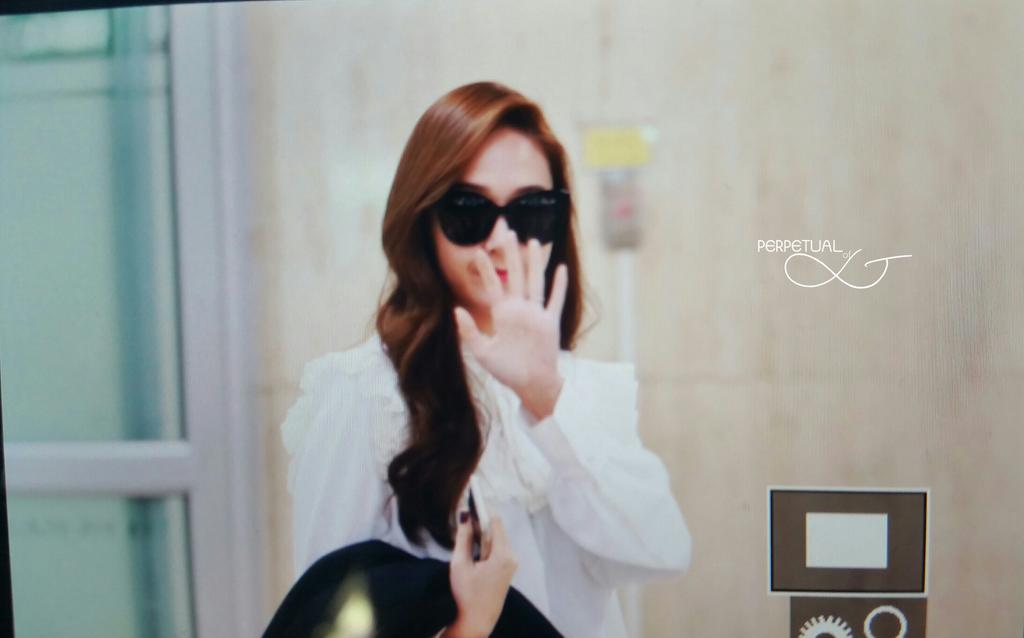 [PIC][31-10-2015]Jessica trở về Hàn Quốc vào trưa nay CSn8P2uUsAA8L7q