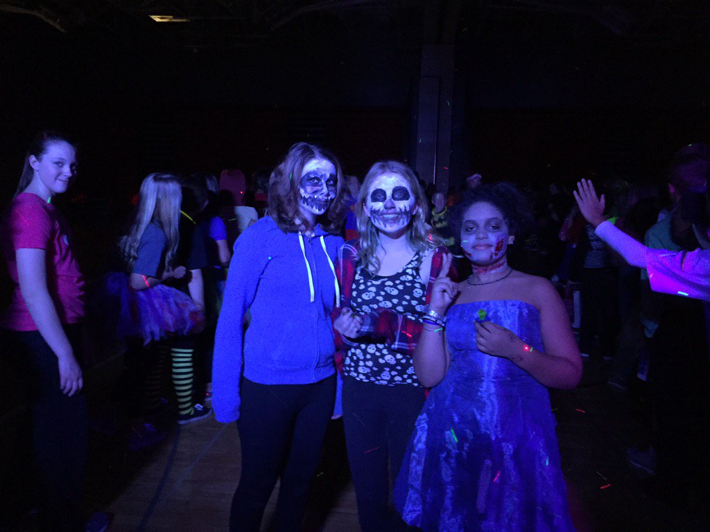 WillmarMS2015's tweet photo. More costume contestants! https://t.co/WJJdAjlFdC