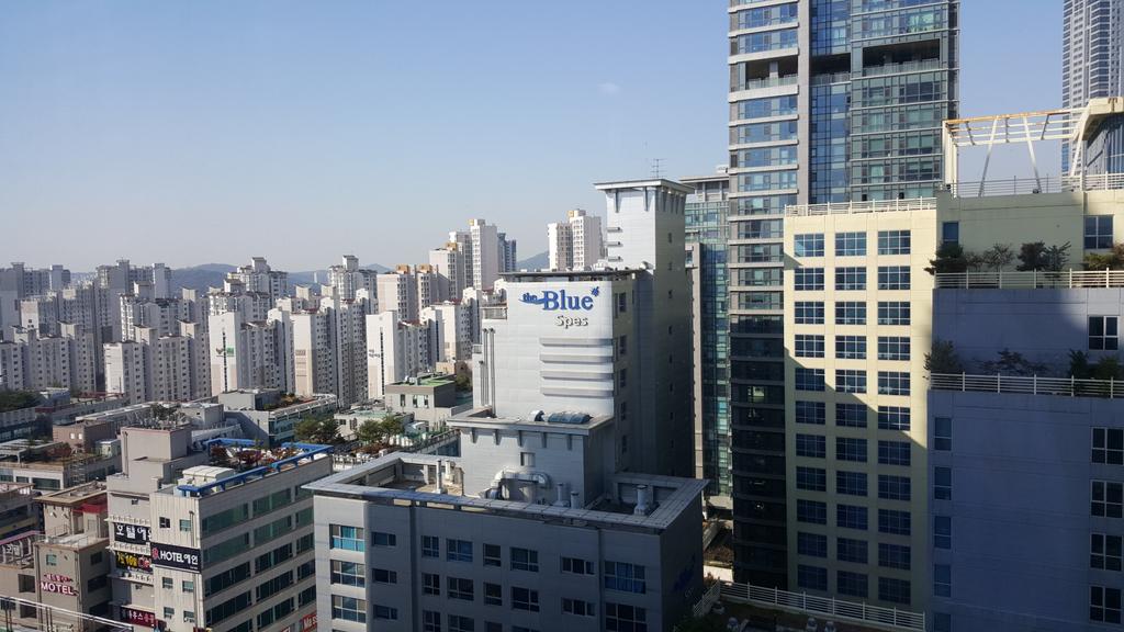 reyverdejo's tweet image. Leaving S Korea in a few hours! Thanks for being wonderful! #SOSCON #KLF were  a blast!