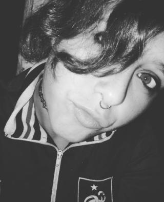 CeleeGil's tweet photo. Me miras, Te miro; Jugamos hacer mas que amigos😉 https://t.co/3yVg9j8KUk