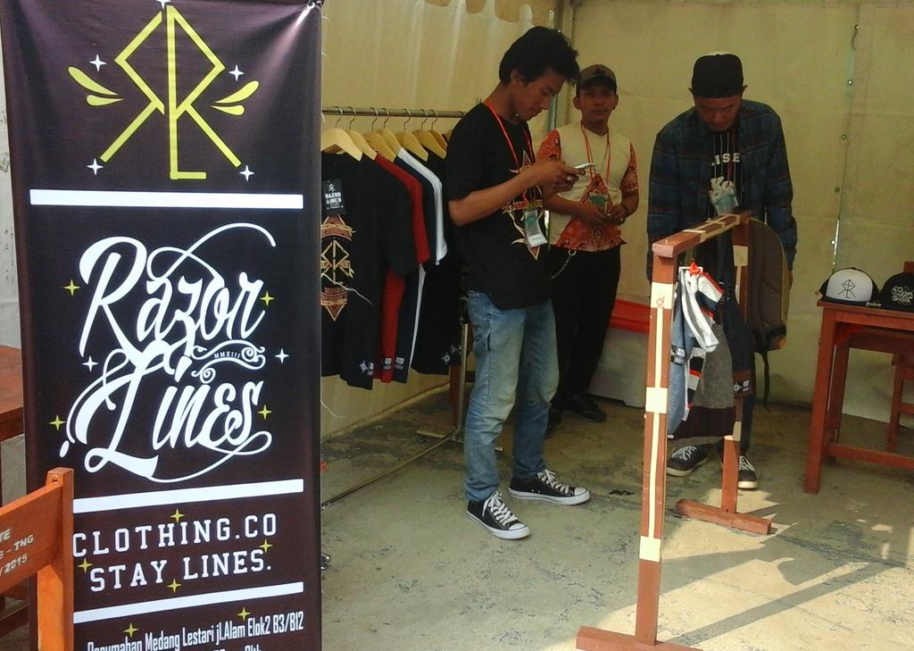 RAZOR.LINES.Clth™ tweet media