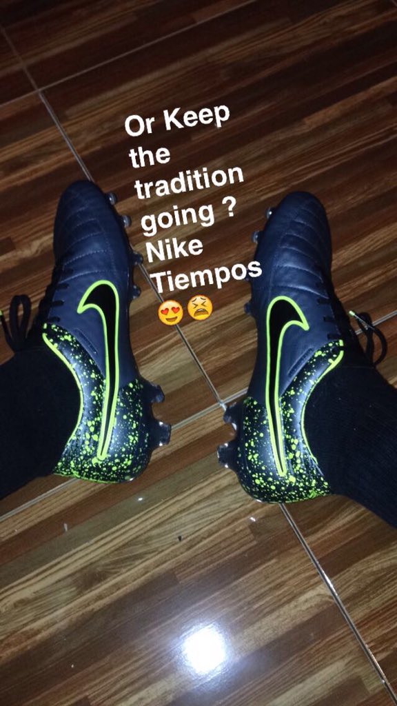 GabbieIsaBeast's tweet photo. #NIKE #TiempoTuesday #noteventuesday lol https://t.co/6Zu0t3G99l