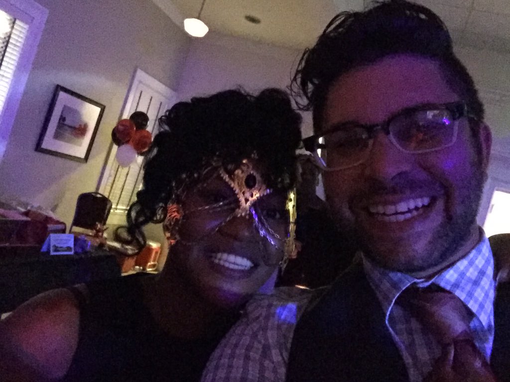 MrAndrewJohns's tweet image. To the 9&apos;s tonight. Ugly people can&apos;t pull off three patterns. #fuckyou #stronggame