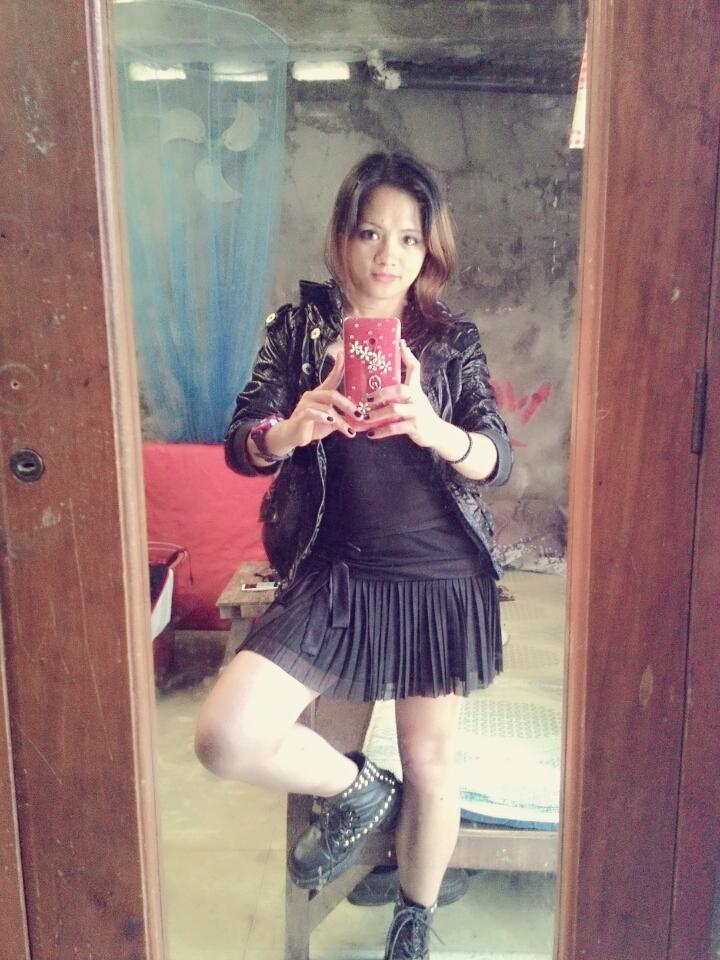 Shemaeo's tweet photo. OOTD last night for the celebration of Halloween #HappyHalloween #witchoutfit #shezane https://t.co/27h4p4vT4P