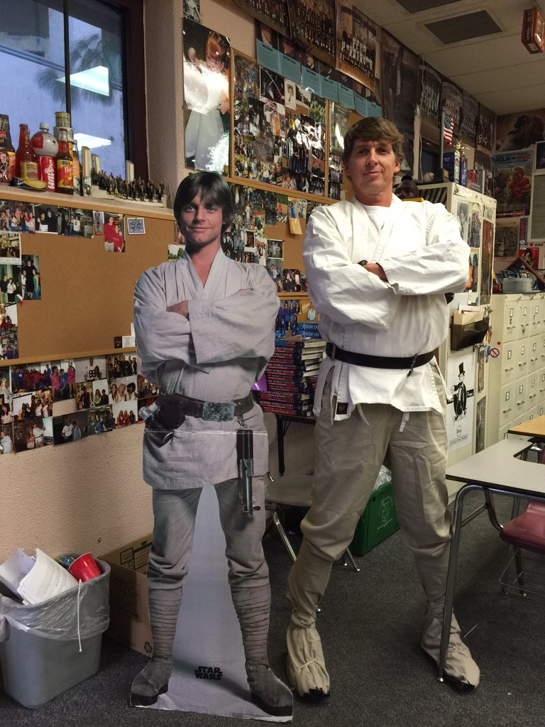 mrbishoprancho's tweet photo. Twinsies...#JEDI https://t.co/AtxNBUtj57