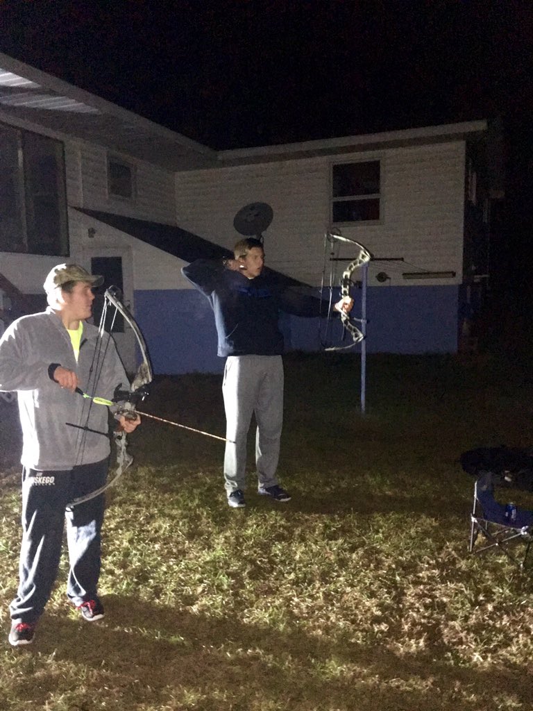 Dmlachnik2's tweet photo. @William_H23 prepping for the hunt hunt #bowhunt2015 https://t.co/mn1mEOKtQF