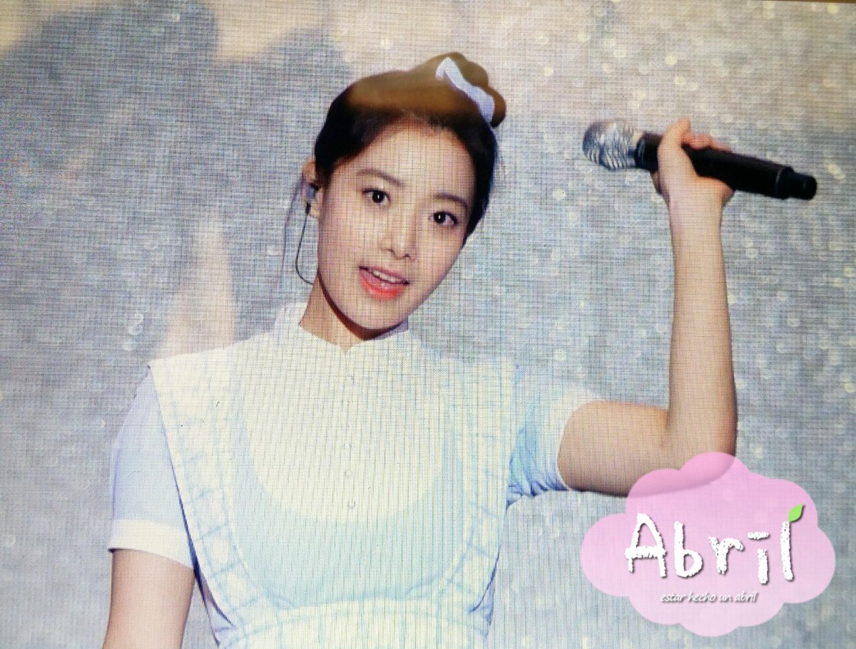 abril_kr's tweet photo. 151031 고척 스카이돔 청소년 KPOP YOUTH 페스티벌 소민 진솔 현주 프리뷰!😀

오늘도 아가들 이쁜것..😘

오늘도 심쿵사로 저승행인것..😈

#APRIL #소민 #현주 #진솔 https://t.co/I9jRdRmt7k