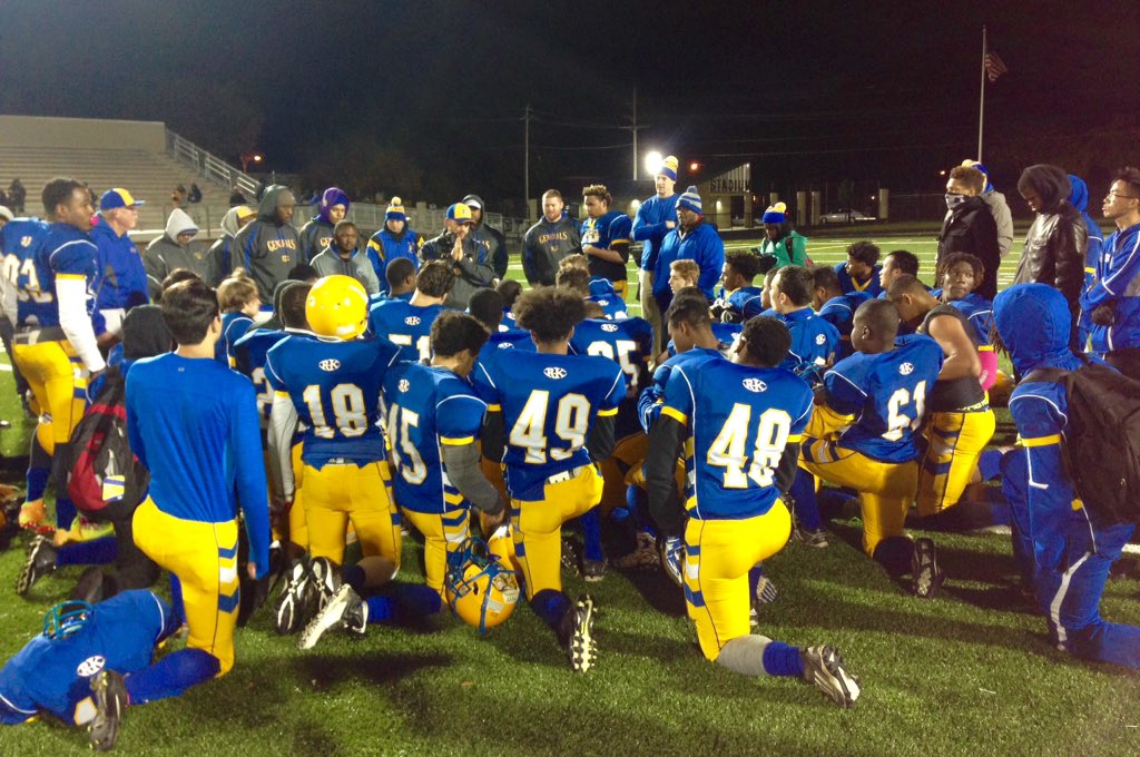 Coach Wozniak addresses postgame the Generals who finish the season 10-1. Thank you to our Class of 2016 seniors!🏈💙💛