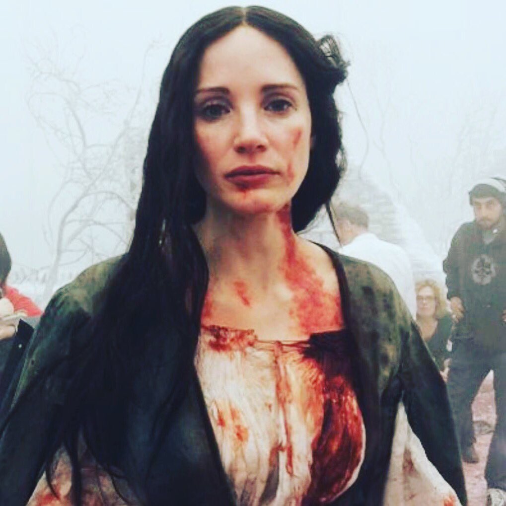 CrimsonPeakFans's tweet photo. @RealGDT You created intriguing characters-damaged yet enduring. We are all damaged monsters for love โค๏ธ #TheSharpes https://t.co/ur75cqPbbu