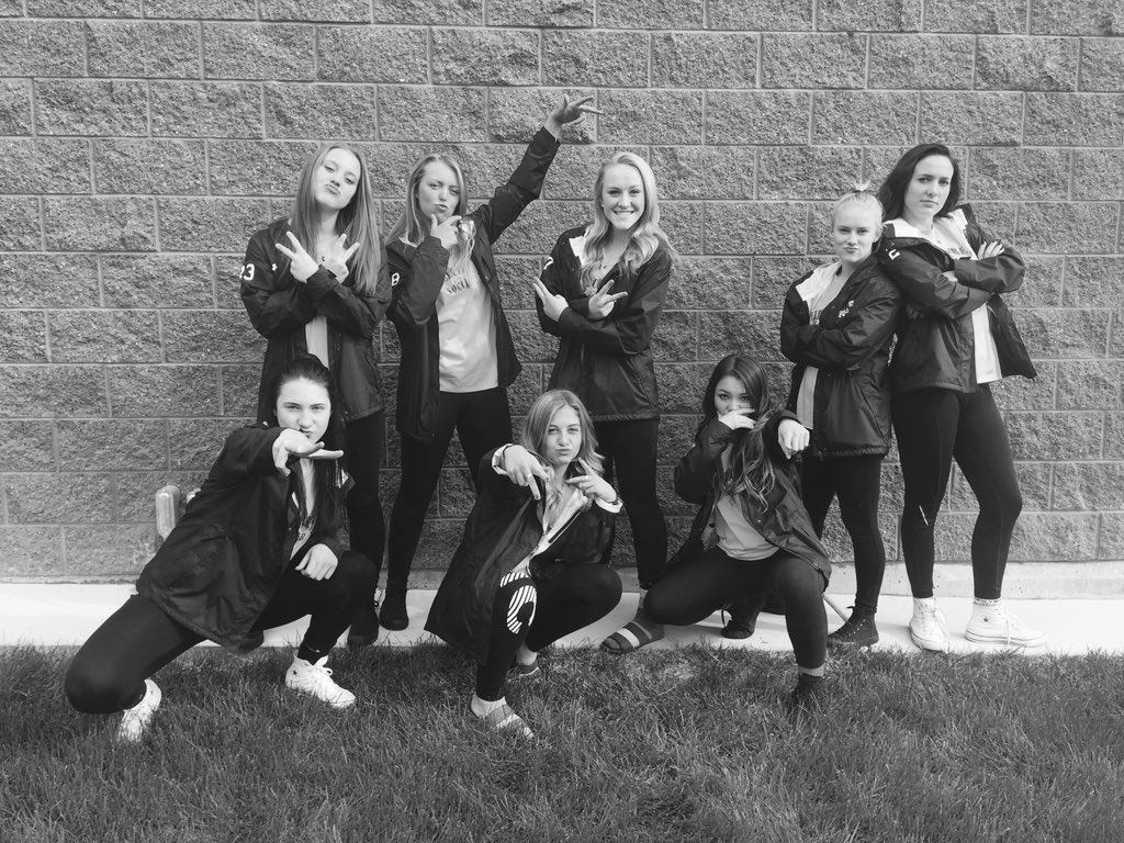 bayleyjohnson22's tweet photo. Us drill girls got to be soccer girls for the day. It was fun. πβ½οΈπ― #HS4LIFE #hd4life #halloween https://t.co/BljfneTKPS