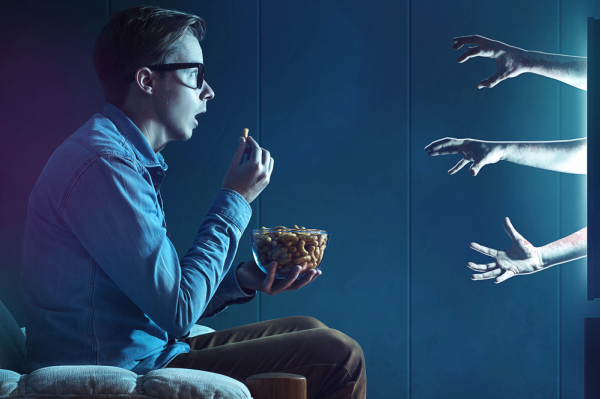 iPhoneVeneno's tweet photo. 10 películas de terror en Netflix para disfrutar Halloween este fin de semana https://t.co/cndxQADoTr https://t.co/9aWva2S3uh