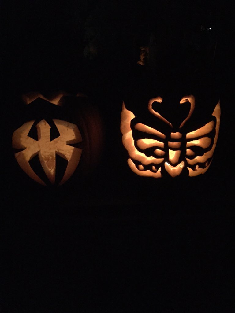 breezycanuck's tweet photo. Girl child's butterfly and the boys @WWERomanReigns #pumpkins 🎃👌 https://t.co/GBSJ3777Vh