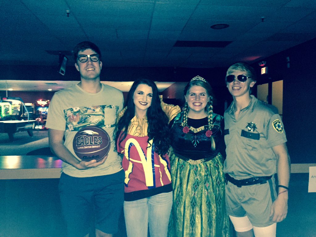 anna_burrell's tweet photo. Had fun at #BWB15 tonight! https://t.co/Ys20coIjnV