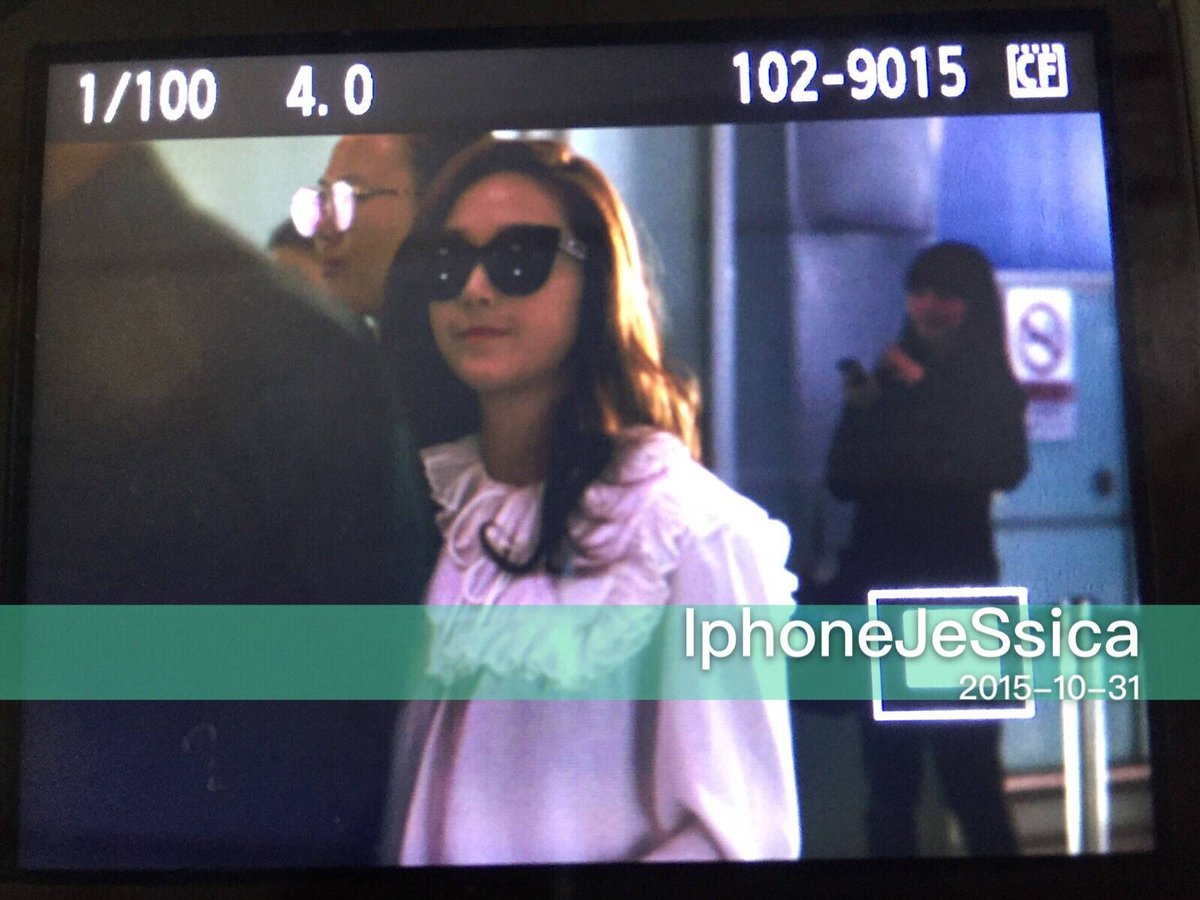 [PIC][31-10-2015]Jessica trở về Hàn Quốc vào trưa nay CSnQNSKU8AAcjqN