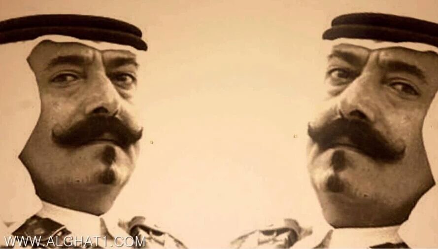 أقفوا مثل غيم تقفاه نسناس 
ولاحد ٍ بها الدنيا مقيم ٍ مديمي 

كم واحد ٍ في لجة العيب غطآس 
يفوت عمره في ظلام ٍ مهيمي