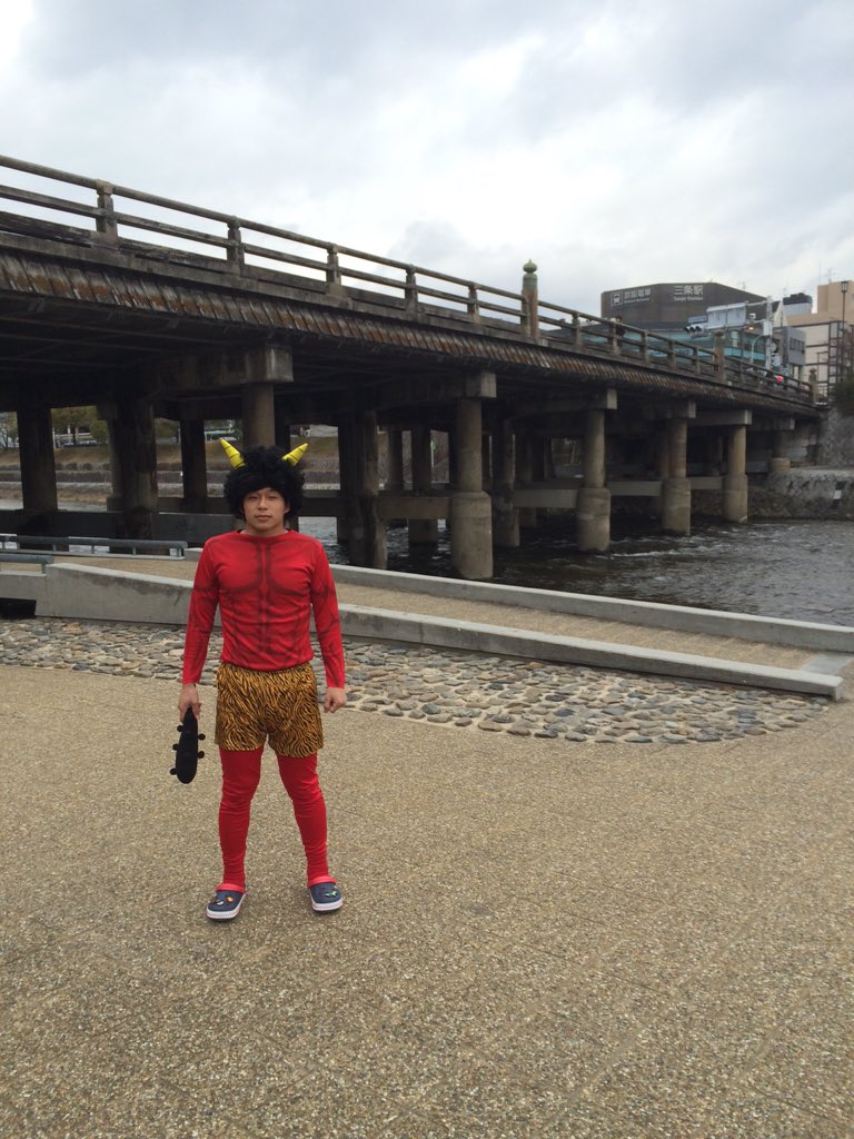 kyoochannel's tweet photo. 10月31日といえば何の日ですか？？そうですね、山尾恭平の生誕祭です！ハロウィン生まれという時点で山尾恭平の存在が神様のイタズラですね。山尾死亡説などありましたが安心してください、元気にしてますよ！ https://t.co/fwJtKehWGk