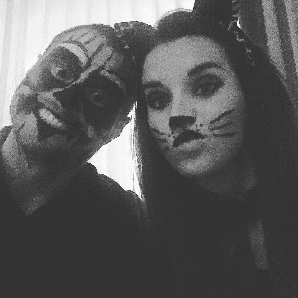 jenboo10's tweet photo. #LBRHalloween....BOO! https://t.co/9UX8rVvEZw