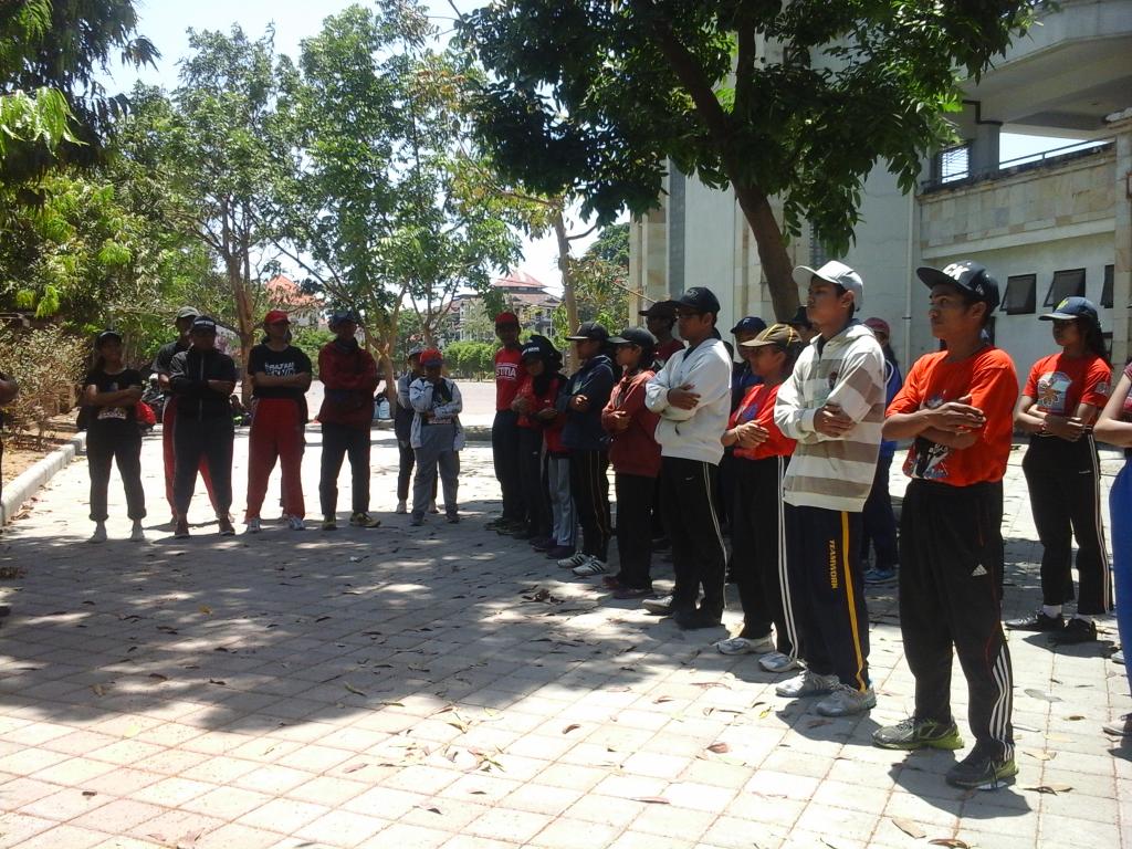 Apel pulang ^^ makasih buat yg udh dtg hari ini. Tetap semangat yaaaa... sampe ketemu di latihan selanjutnya :)