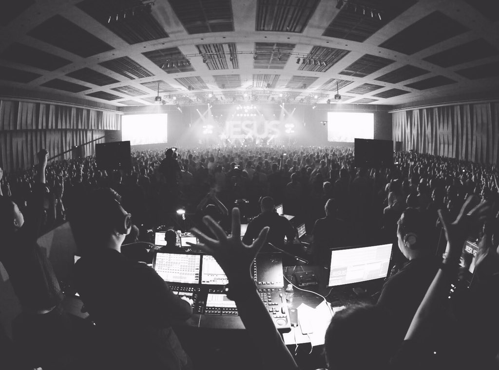 jpccworship's tweet photo. Jesus, the sweetest name of all. Our hope is in You alone.
#jpccworship #morethanenough #morethanenoughlive https://t.co/aHElqmgsZV