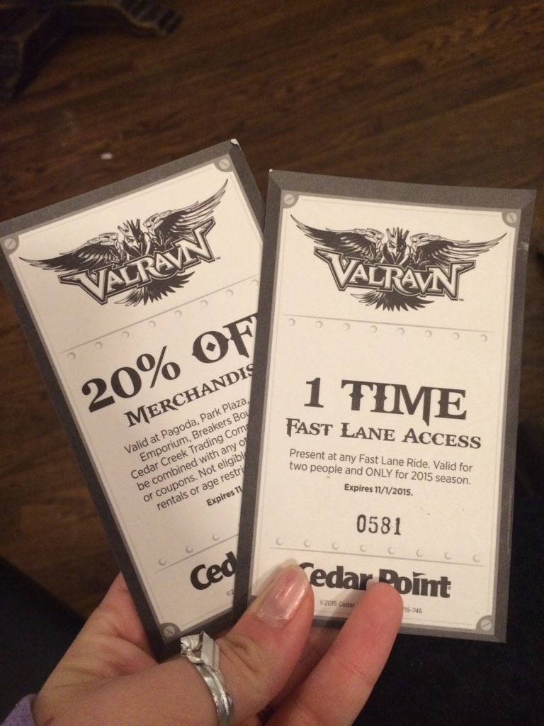 CedarPoint_Fans's tweet photo. #Valravn #cp #cedarpoint #iheartcp #halloweekends https://t.co/gv66dXWDIz
