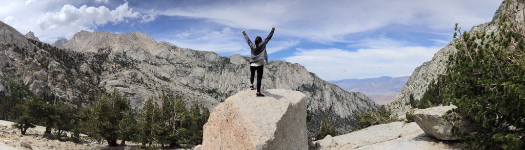 cyn_shopemode's tweet image. wonderful women wanderers of the world. #Thermoball envy. #TNFContest