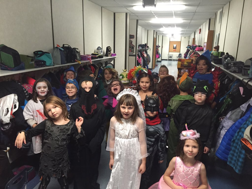 mrspennyd's tweet photo. Oops Happy Halloween🎃🎃 https://t.co/qMdf36pWPq