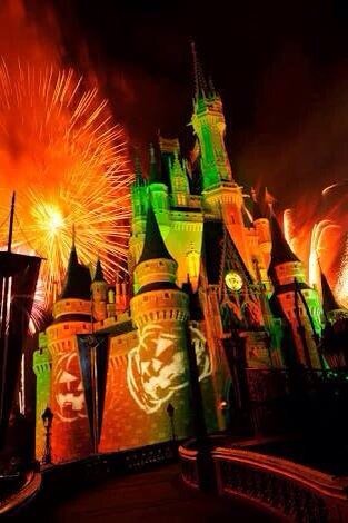 GarotaCiume's tweet photo. eu trocaria todos os carnavais do brasil para ter isso pelo menos uma vez #HappyHalloween https://t.co/OLfF23iMHw