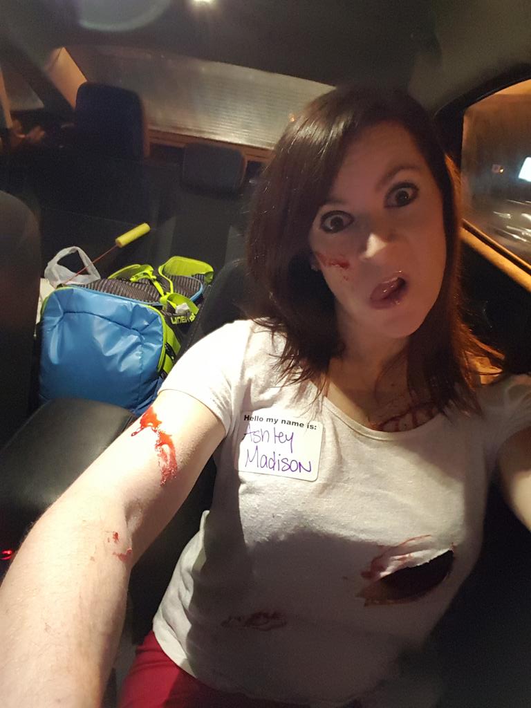 K_ris_tah's tweet image. Halloween costume! #ashleymadisonhack